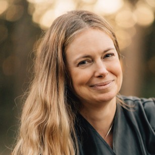 Speaker profile image for Samantha Clarke